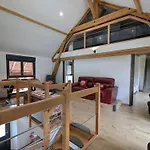 Moderne Et Renove Avec Carport Et Local A Au Calme Pres Des Vosges - Fr-1-589-342