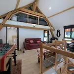 Moderne Et Renove Avec Carport Et Local A Au Calme Pres Des Vosges - Fr-1-589-342 度假居 *