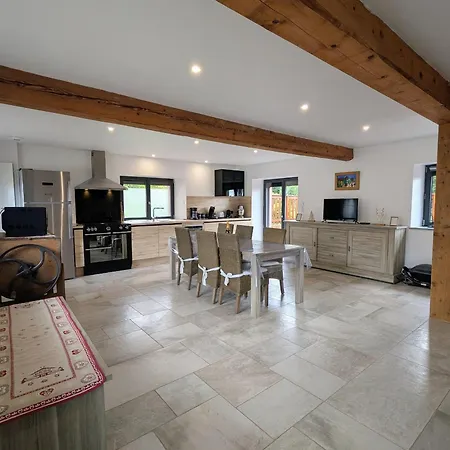Moderne Et Renove Avec Carport Et Local A Au Calme Pres Des Vosges *