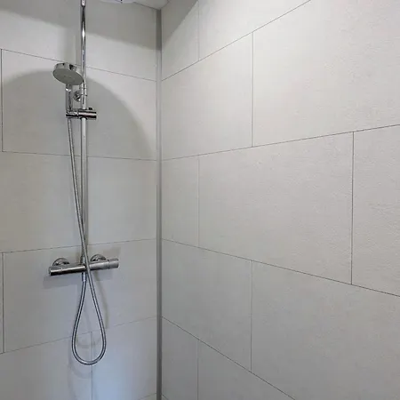 Moderne Et Renove Avec Carport Et Local A Au Calme Pres Des Vosges - Fr-1-589-342 Nyaraló Vienville