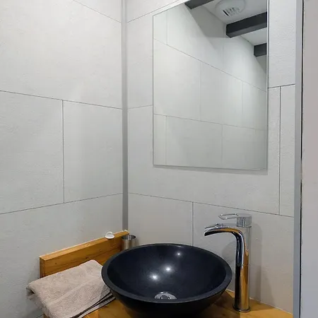 Moderne Et Renove Avec Carport Et Local A Au Calme Pres Des Vosges - Fr-1-589-342 Nyaraló *