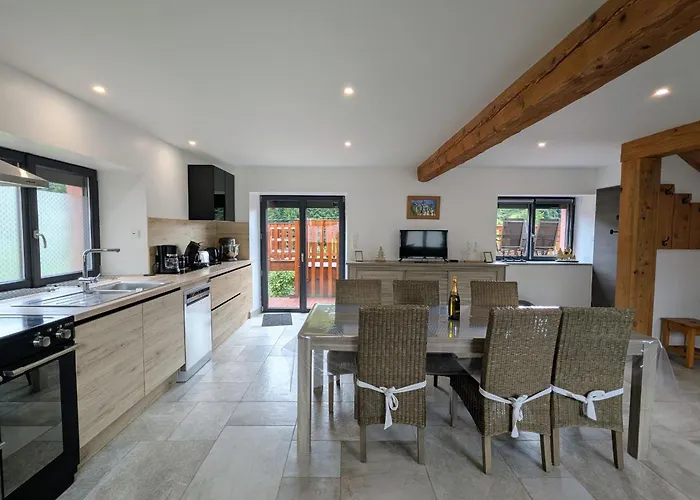 Prázdninový dům Moderne Et Renove Avec Carport Et Local A Au Calme Pres Des Vosges - Fr-1-589-342